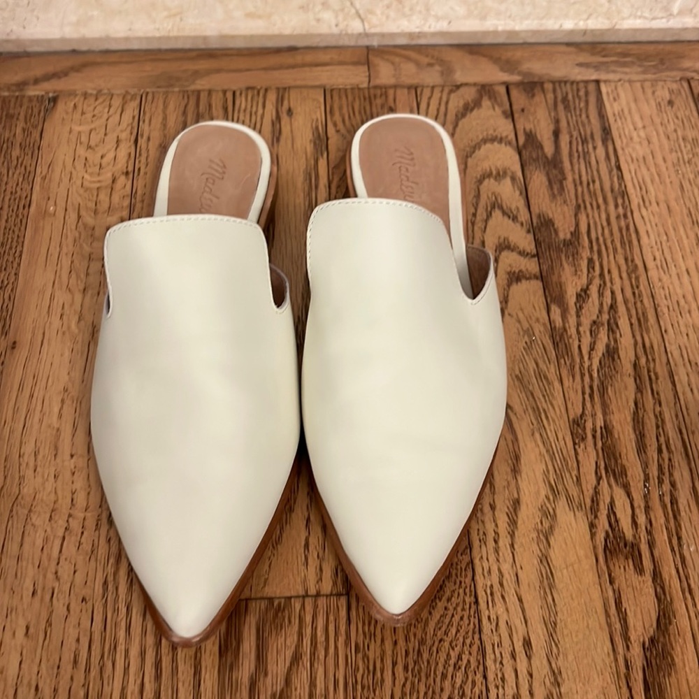 Madewell White Gemma leather flat mule.